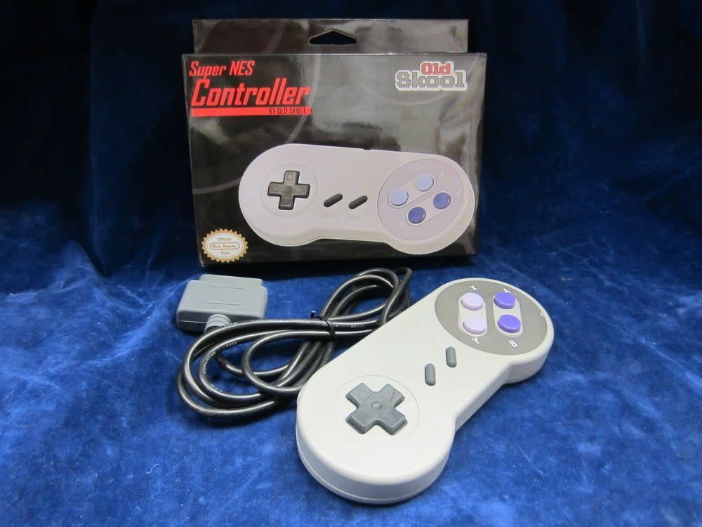 SUPER NINTENDO CONTROLLER - OLD SKOOL